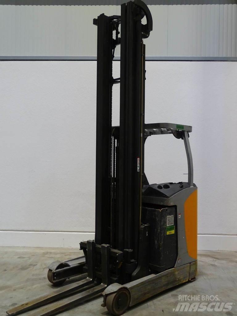 Still FM-X17 Reach truck