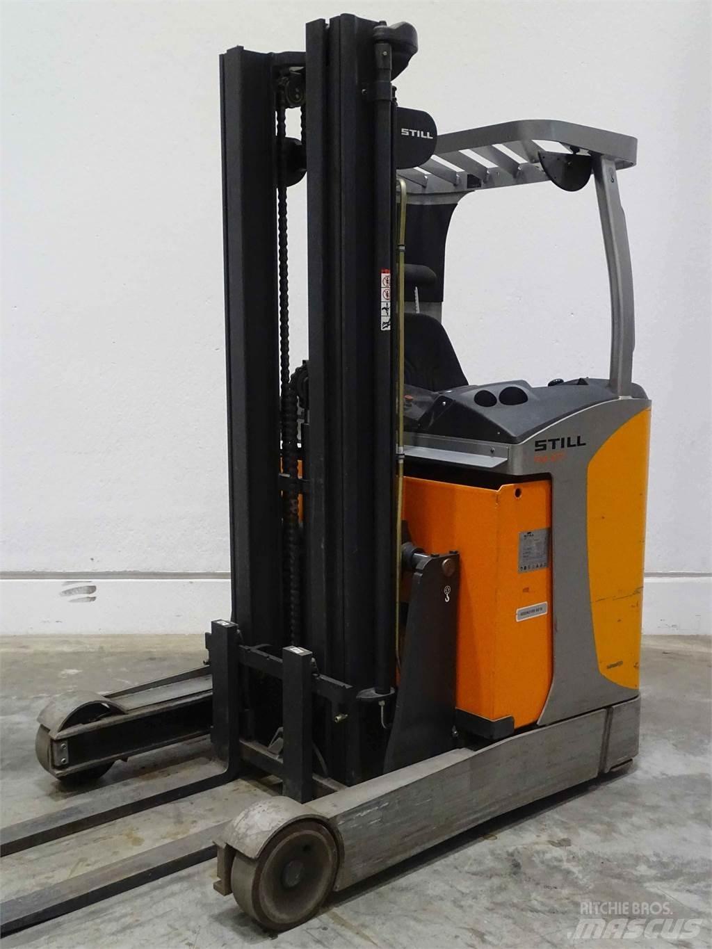 Still FM-X17 Reach truck
