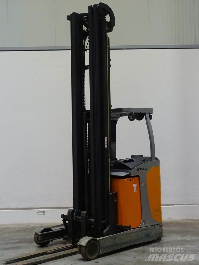 Still FM-X17 Reach truck