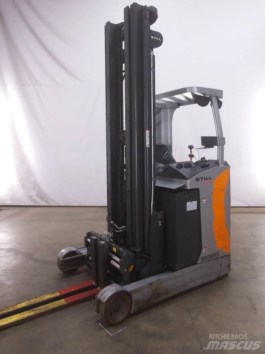 Still FM-X17 Reach truck