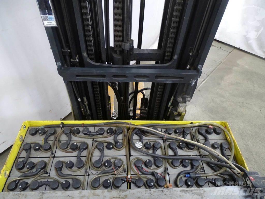 Still FM-X17 Reach truck