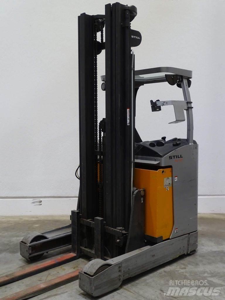 Still FM-X17 Reach truck