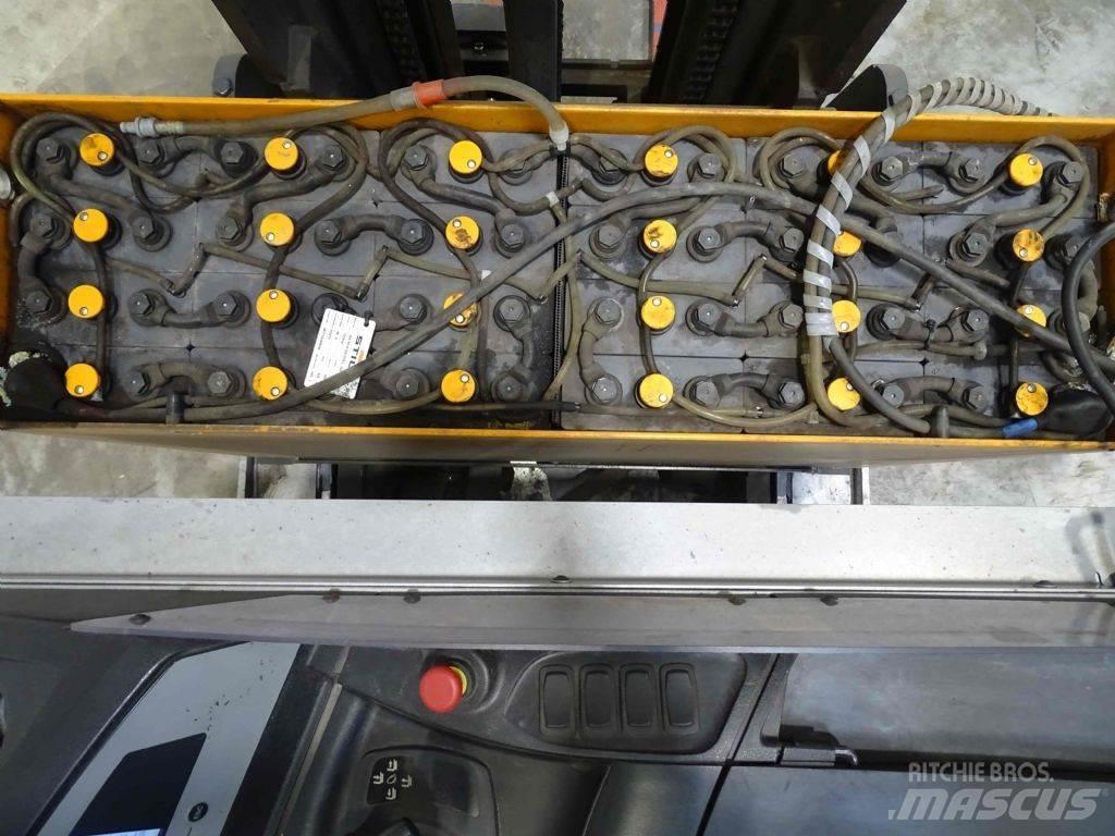 Still FM-X17 Reach truck