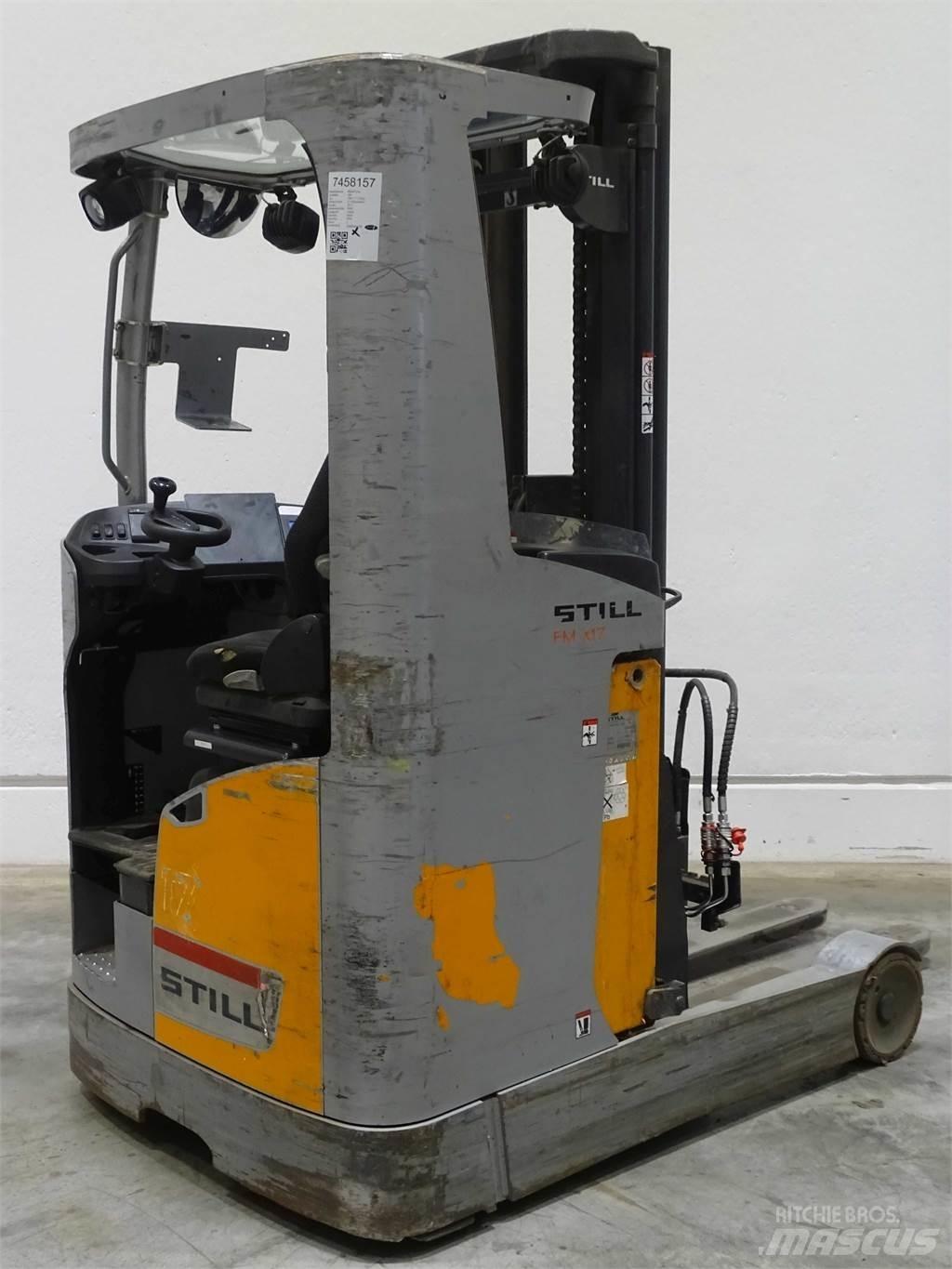 Still FM-X17 Reach truck