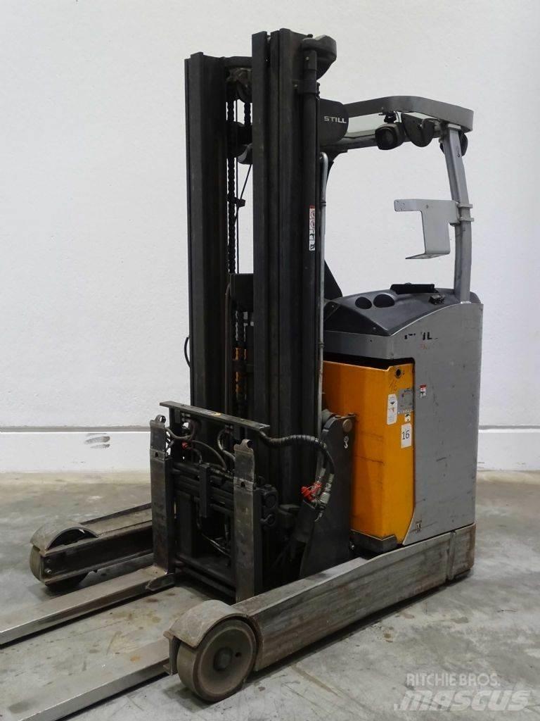 Still FM-X17 Reach truck