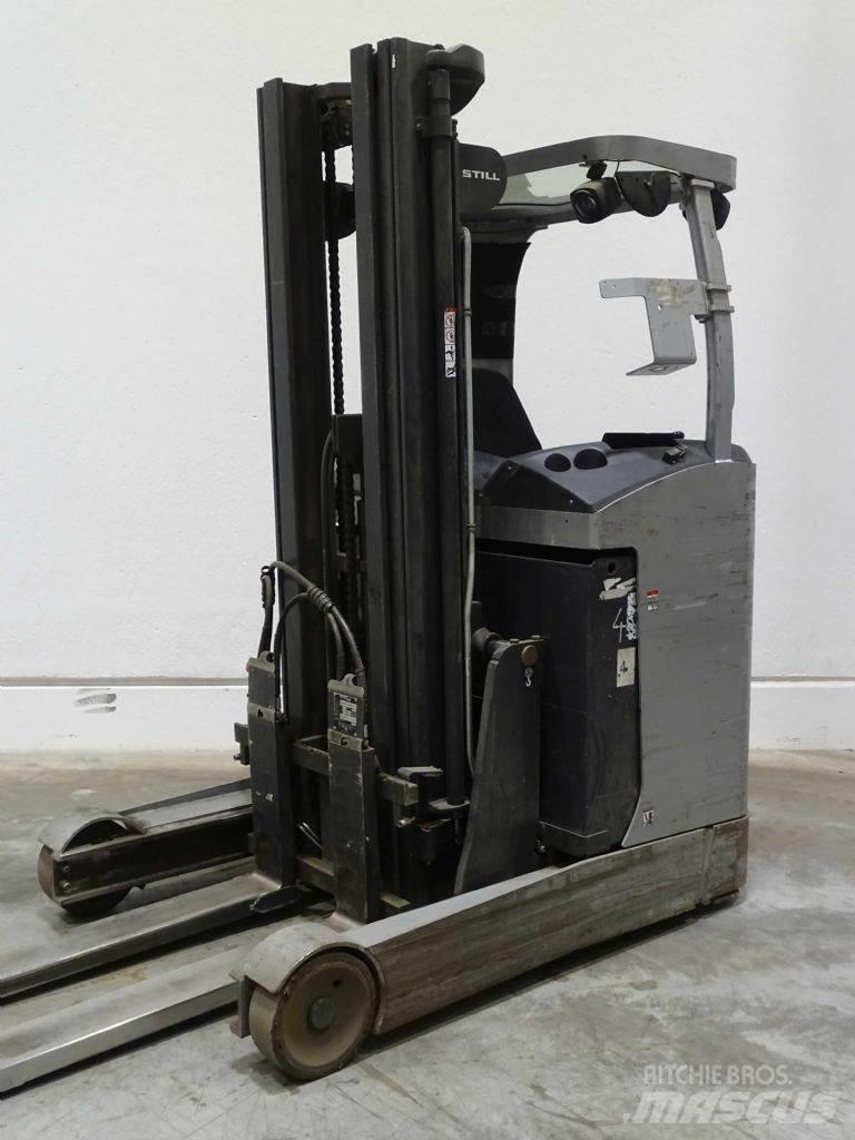 Still FM-X17 Reach truck