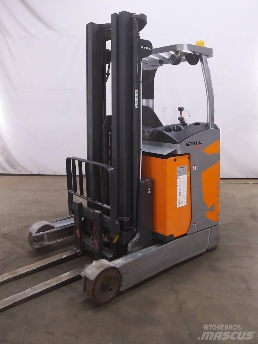Still FM-X17 Reach truck