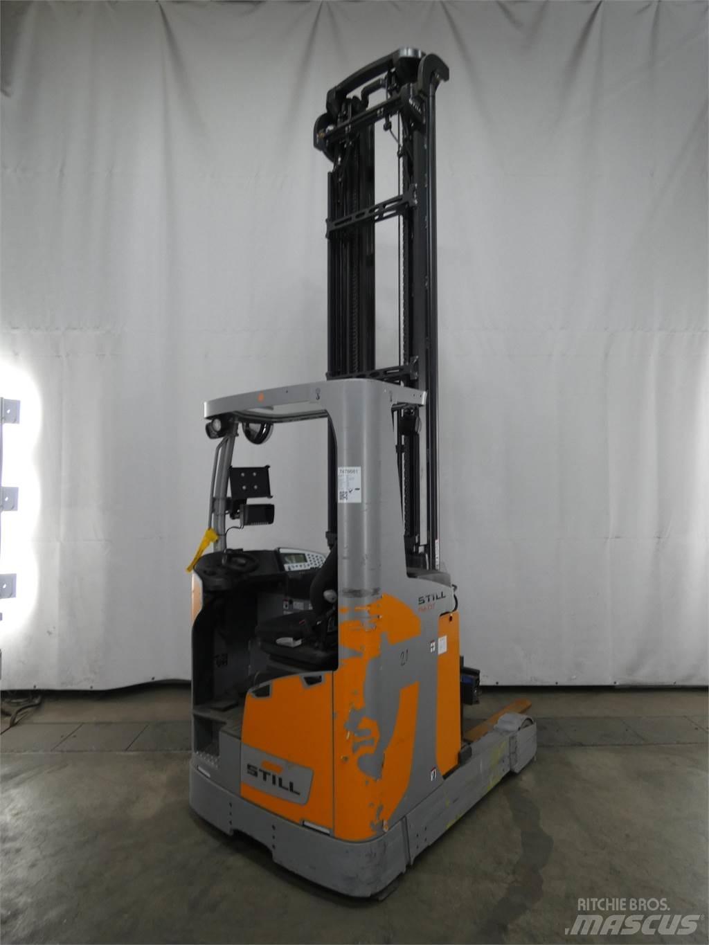 Still FM-X17 Reach truck