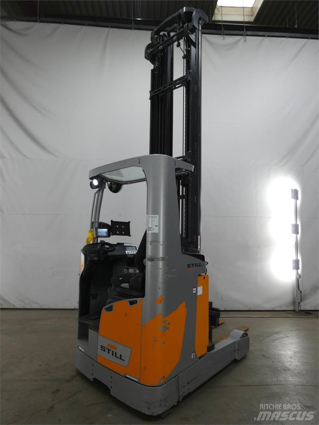 Still FM-X17 Reach truck