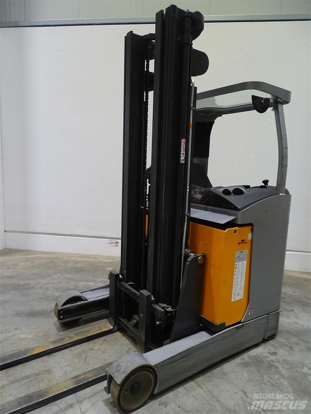 Still FM-X17 Reach truck