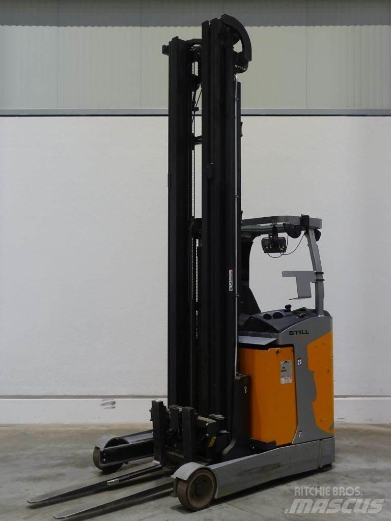 Still FM-X17 Reach truck