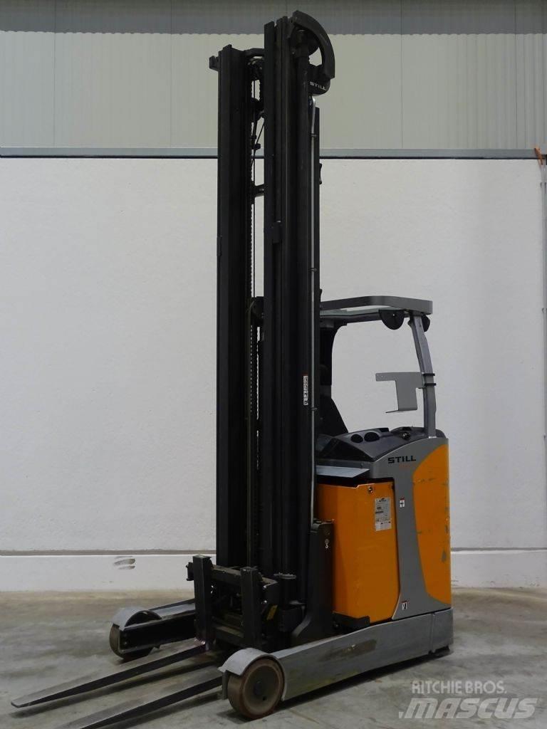 Still FM-X17 Reach truck