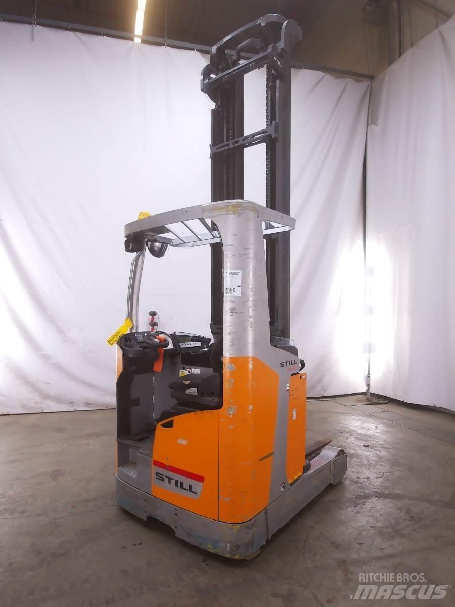 Still FM-X17 Reach truck