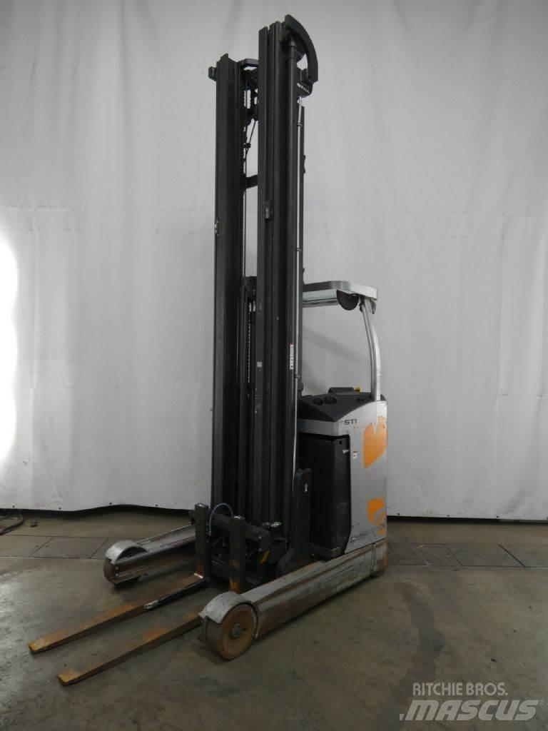 Still FM-X17 Reach truck