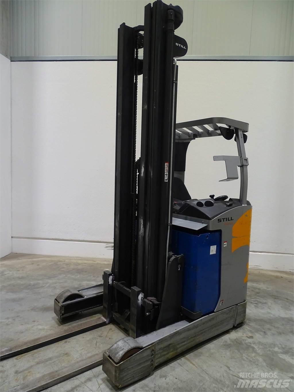 Still FM-X17 Reach truck