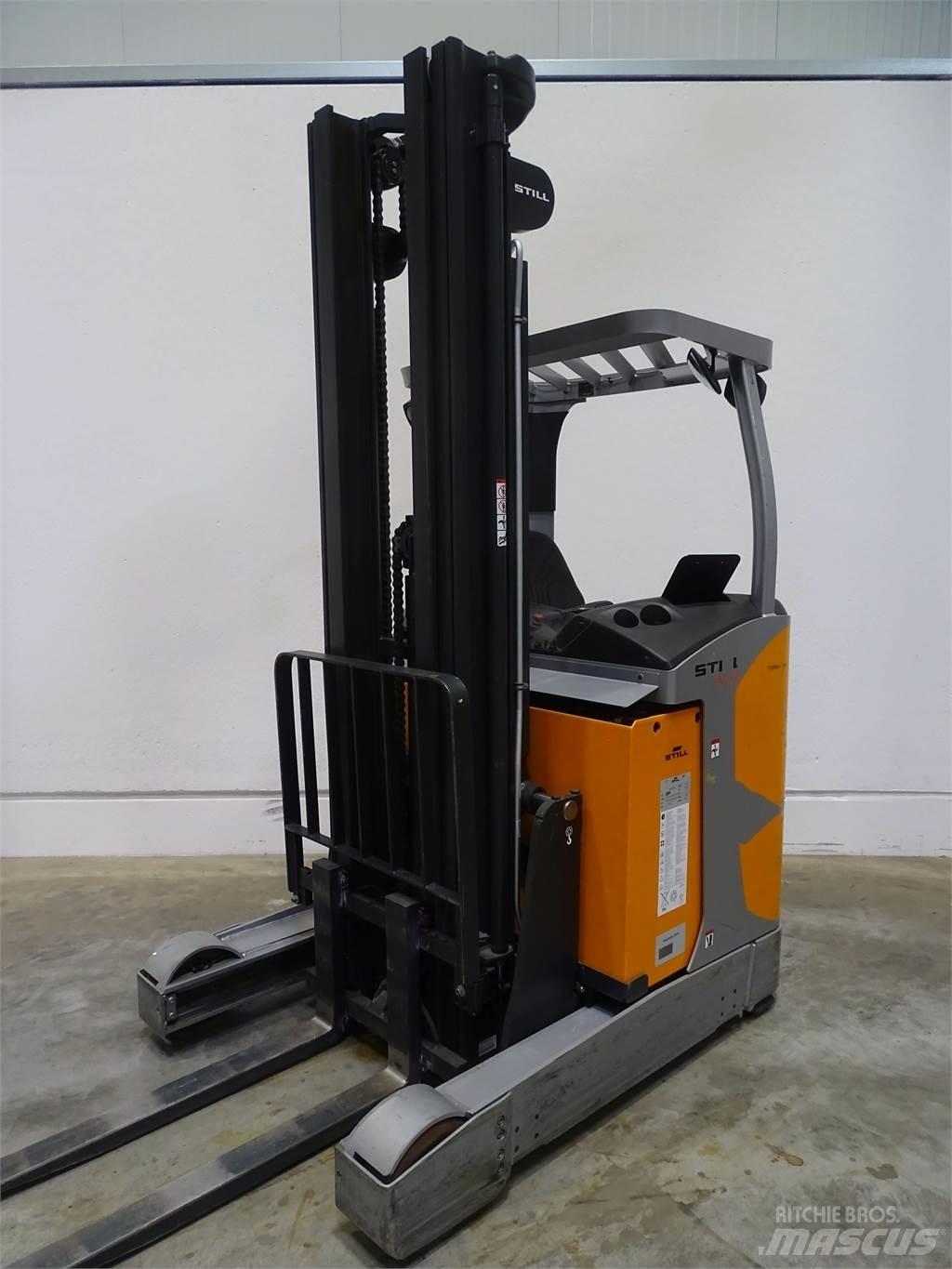 Still FM-X17 Reach truck