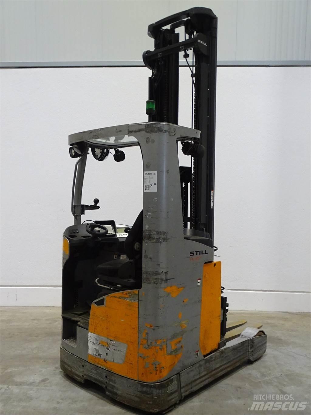 Still FM-X17 Reach truck