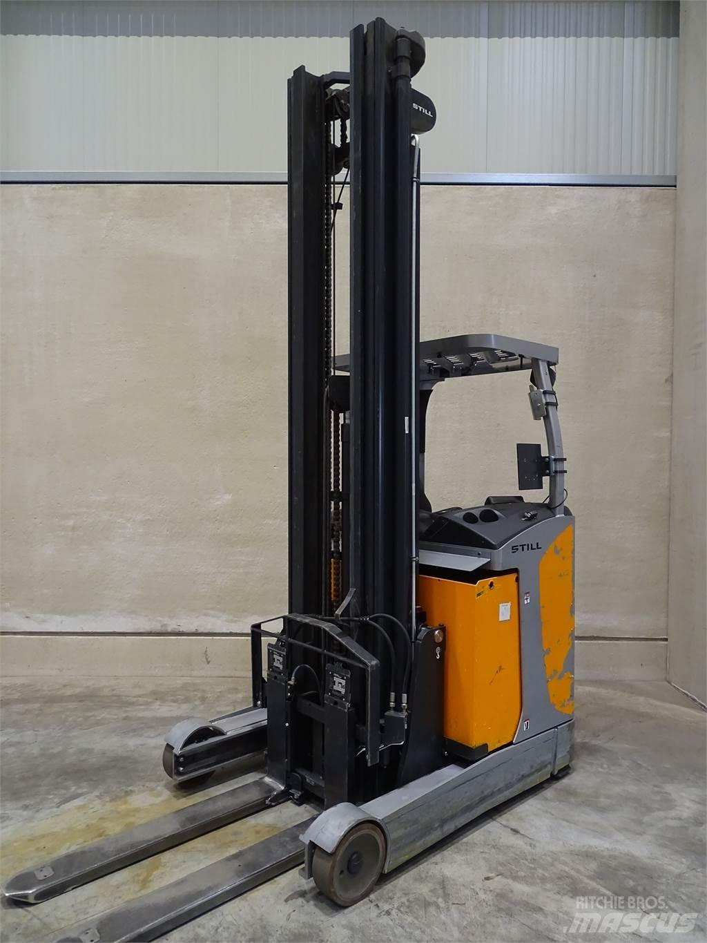 Still FM-X17 Reach truck