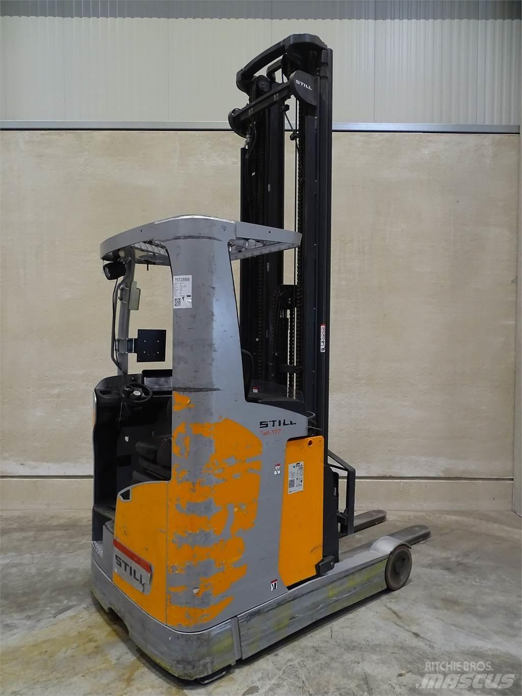 Still FM-X17 Reach truck