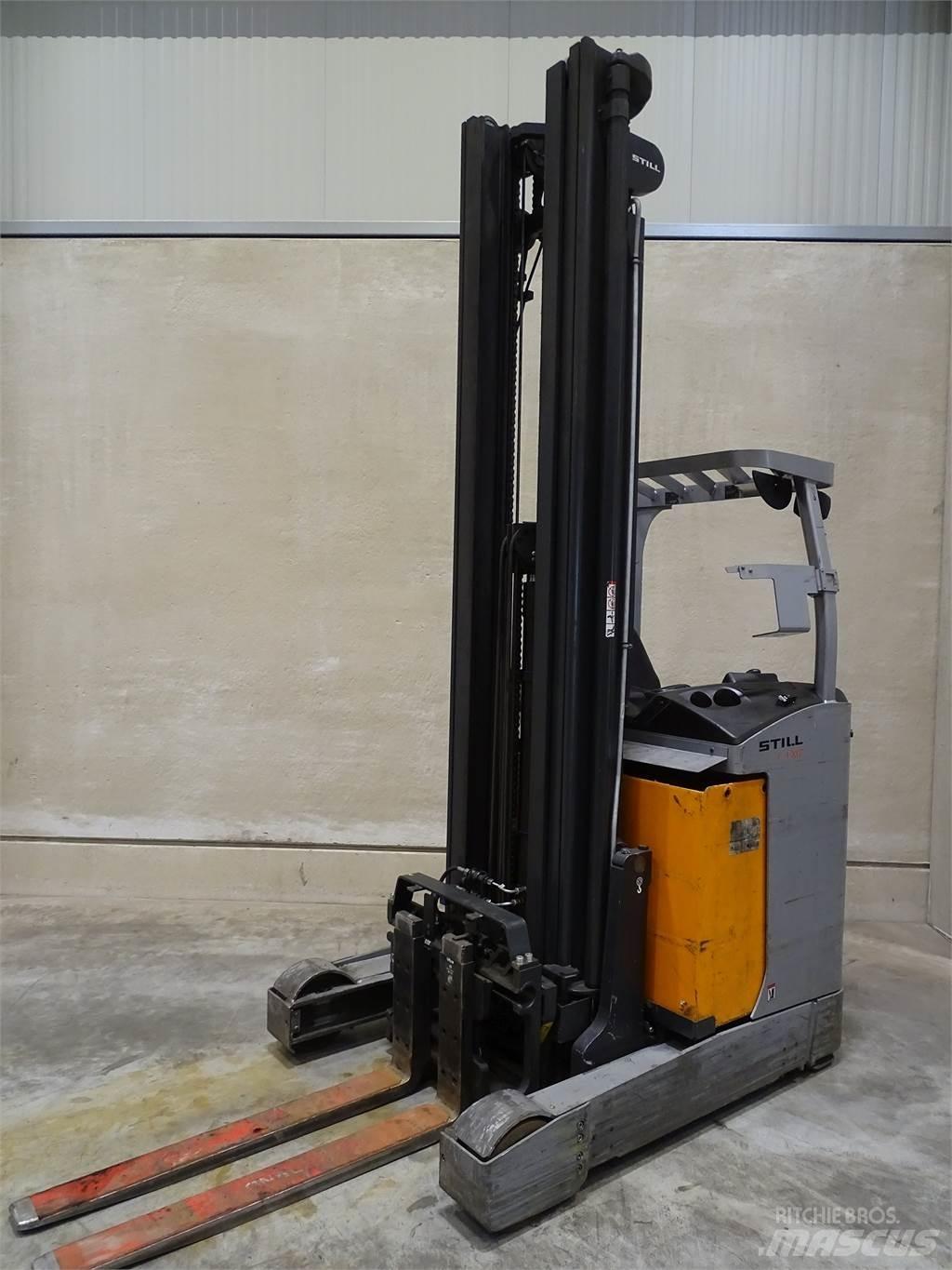 Still FM-X17 Reach truck