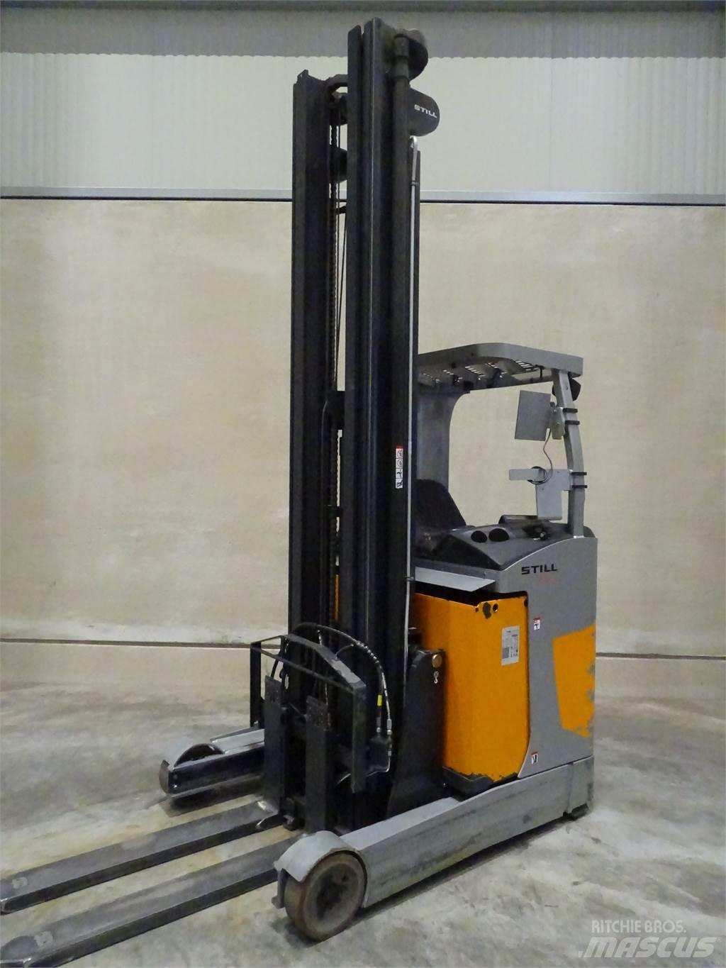 Still FM-X17 Reach truck