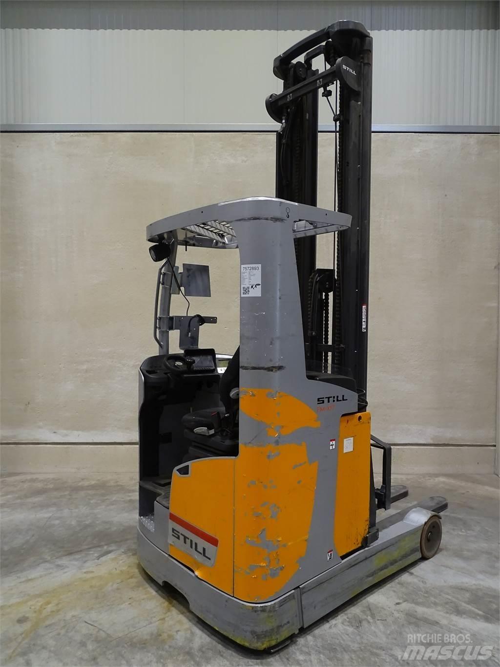 Still FM-X17 Reach truck