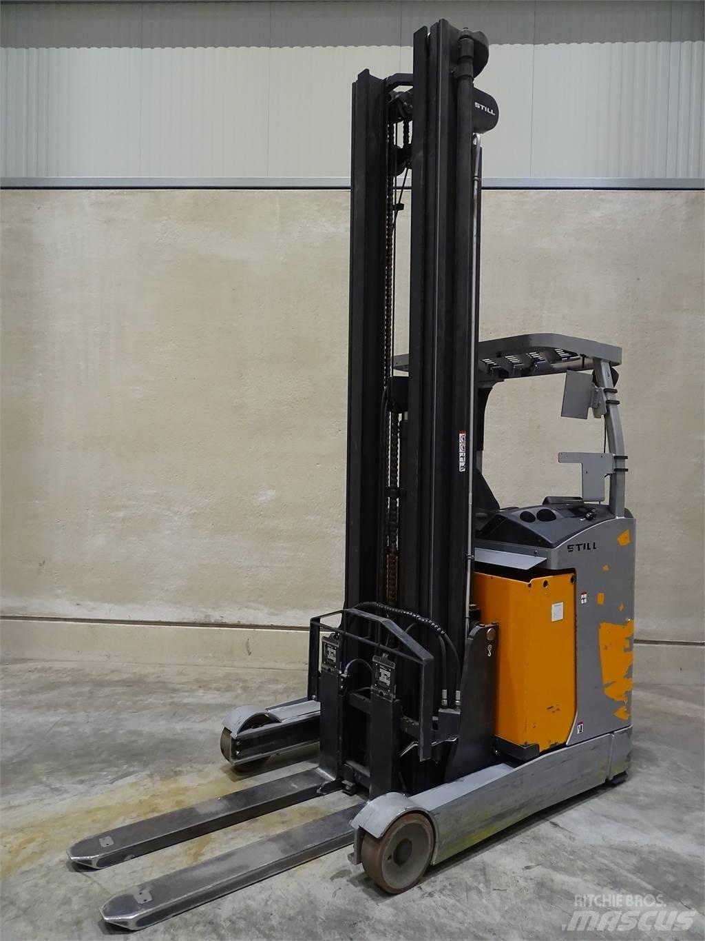 Still FM-X17 Reach truck