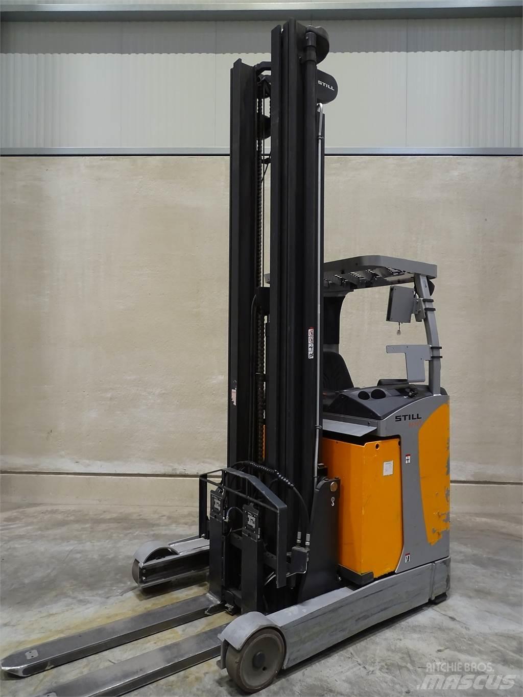 Still FM-X17 Reach truck