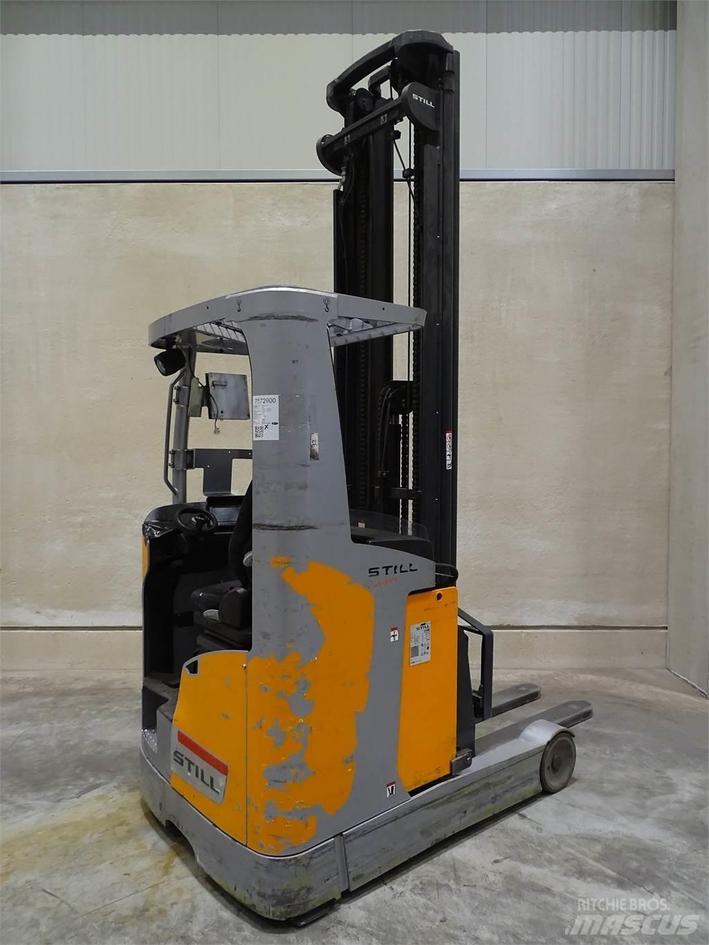 Still FM-X17 Reach truck
