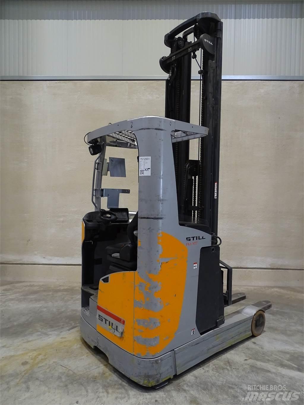 Still FM-X17 Reach truck