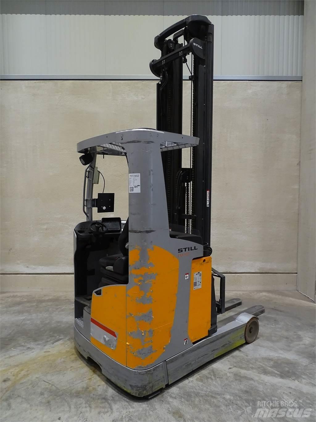 Still FM-X17 Reach truck