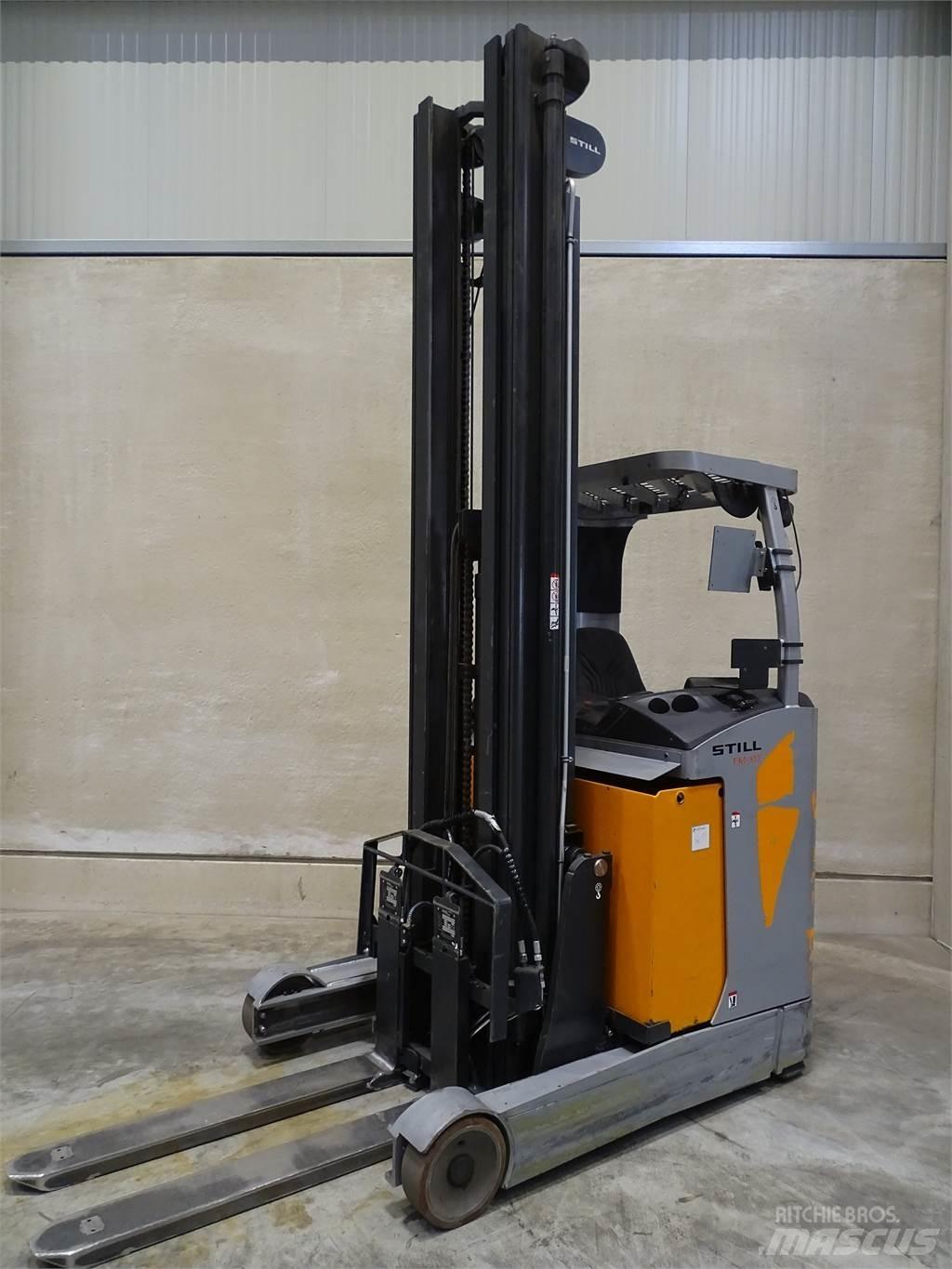 Still FM-X17 Reach truck