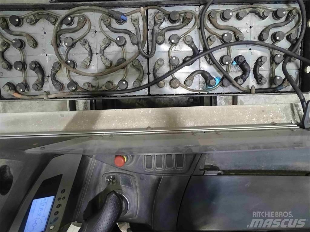 Still FM-X17SE Reach truck