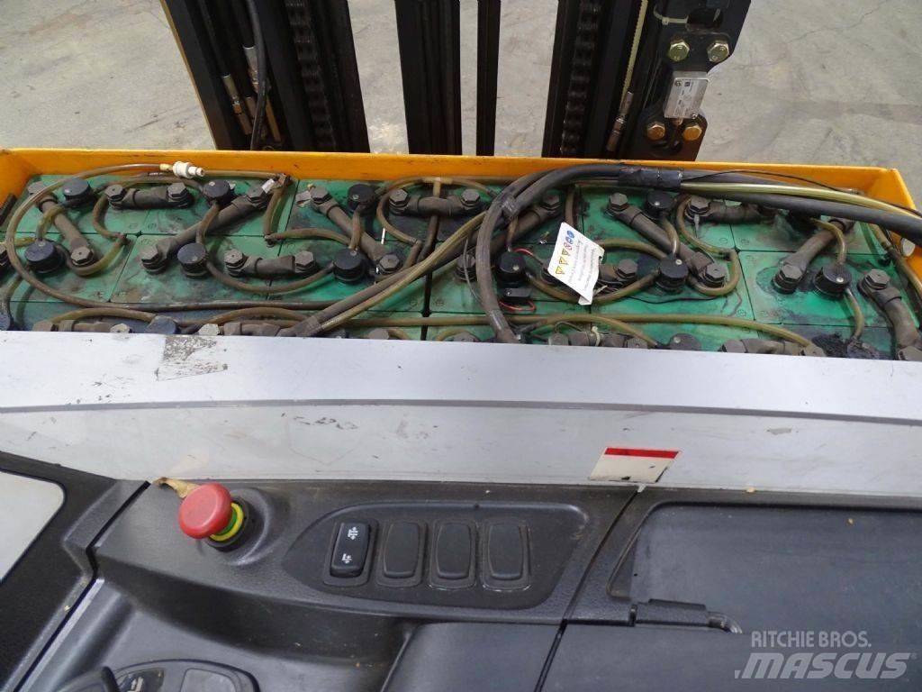 Still FM-X20 Reach truck