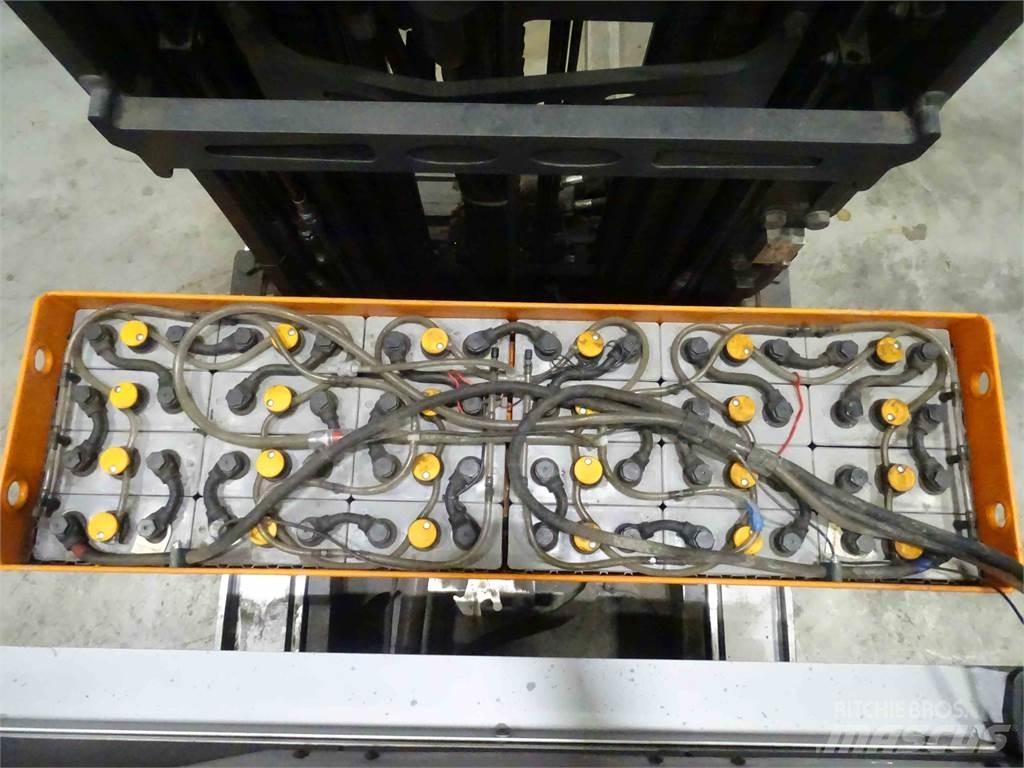 Still FM-X20 Reach truck