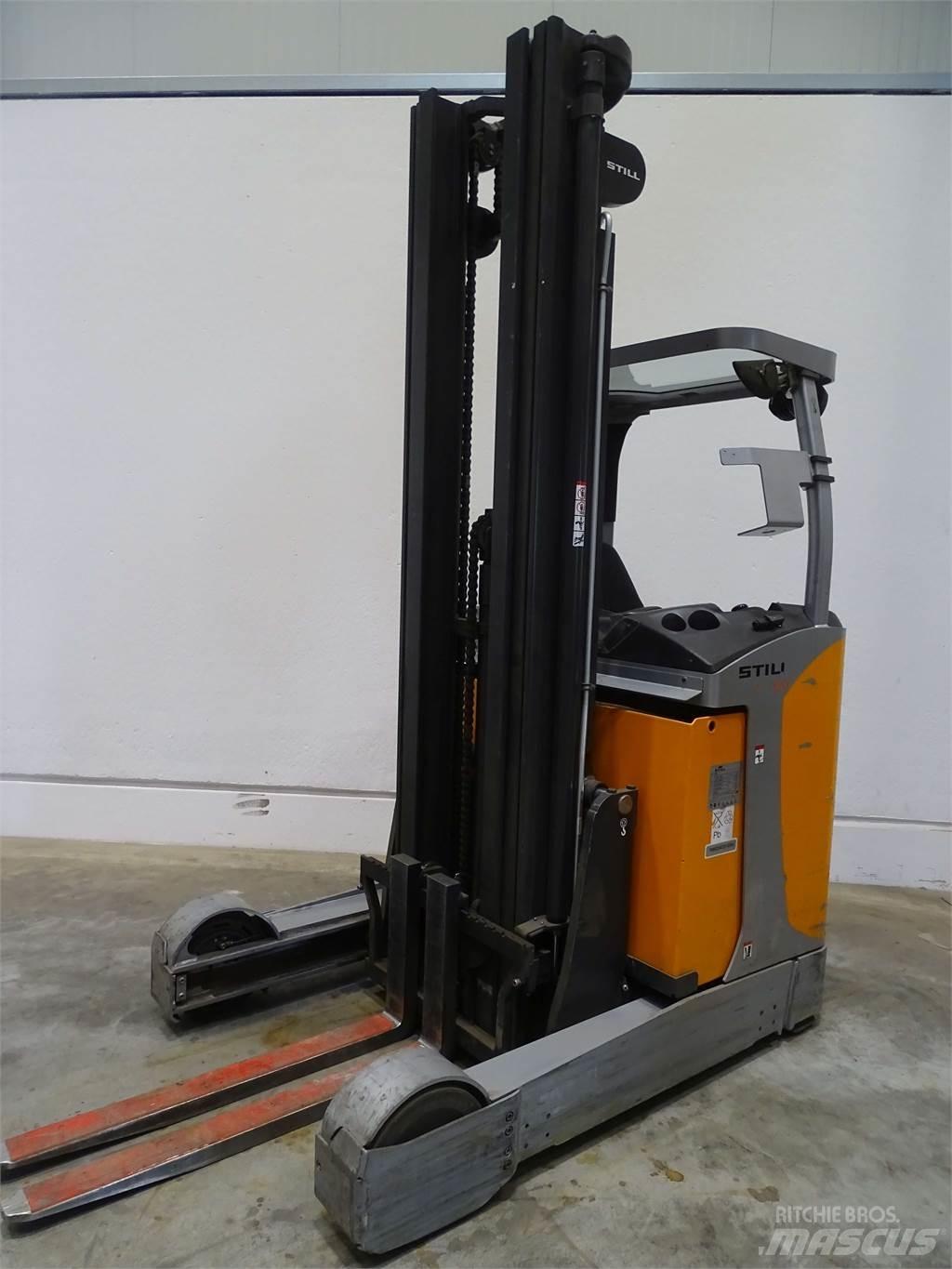 Still FM-X20 Reach truck