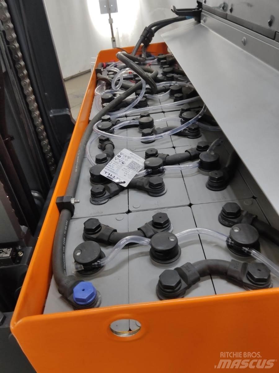 Still FM-X25 Reach truck
