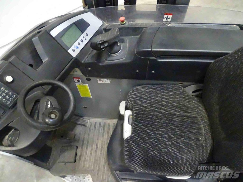 Still FM-X25 Reach truck
