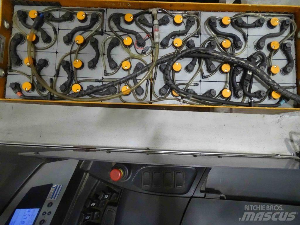 Still FM-X25 Reach truck