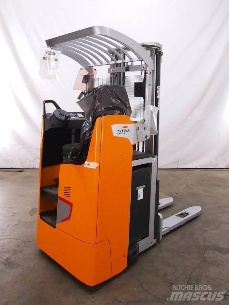 Still FXV16 Pedestrian stacker