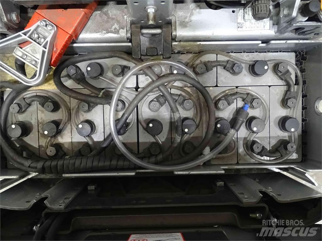 Still LTX50 Tow truck