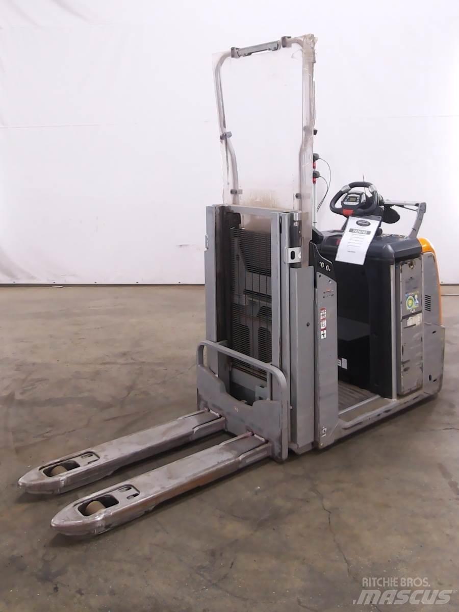 Still OPX-D20 Low lift order picker