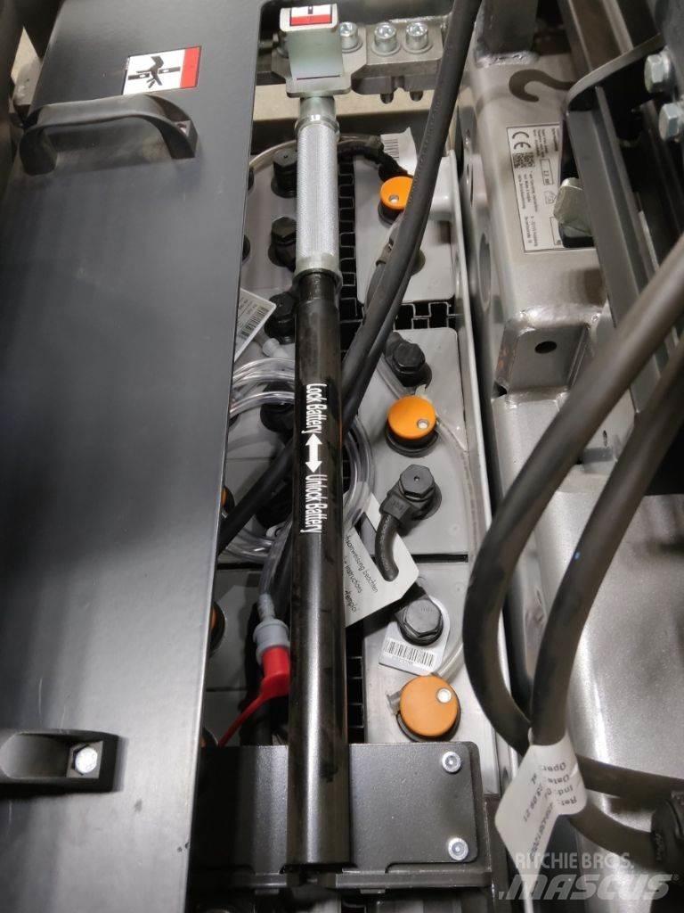 Still OXV10 Low lift order picker