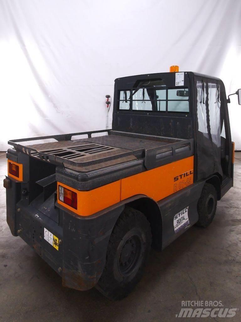 Still R07-25 Tow truck