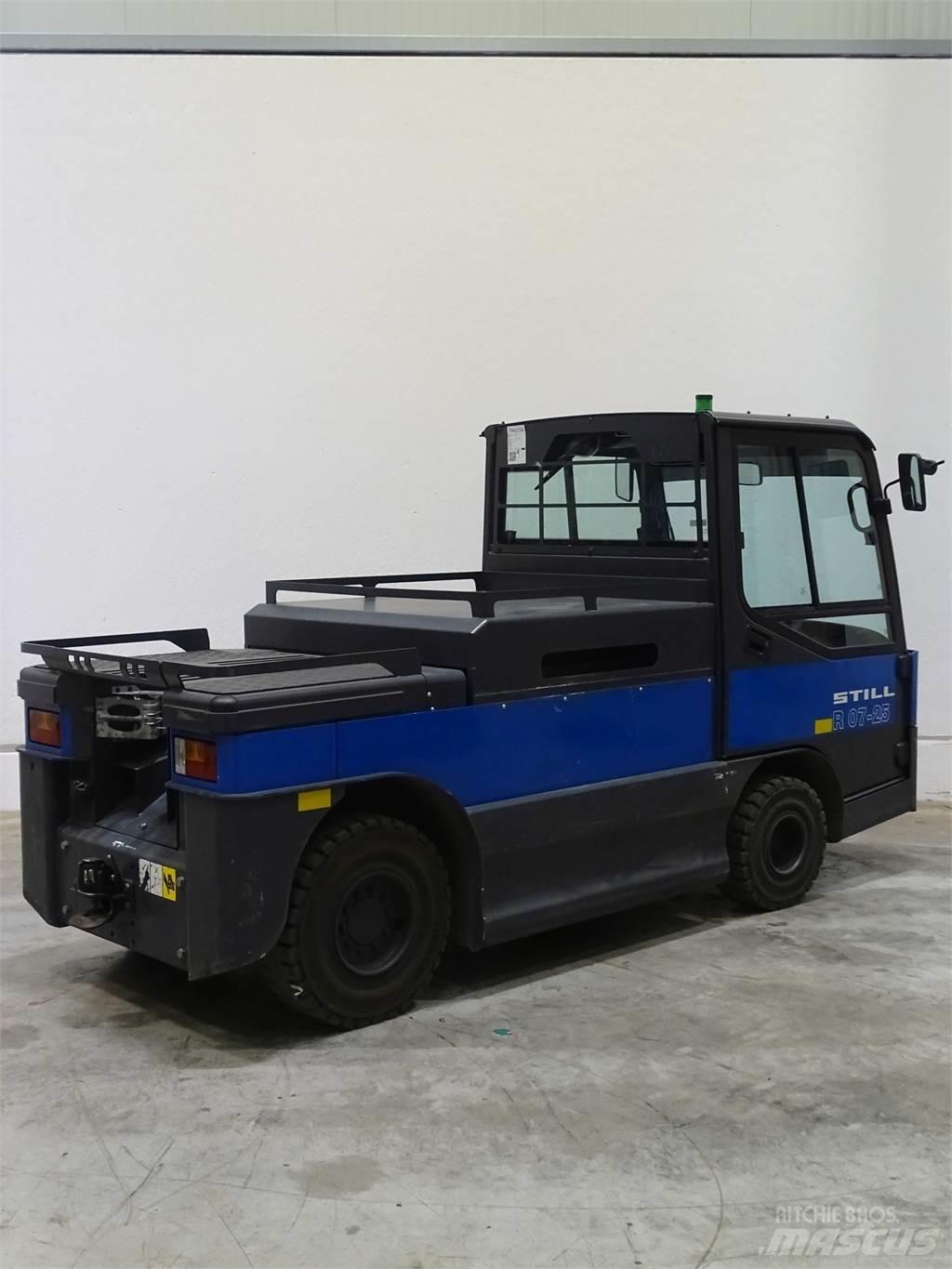 Still R07-25 Tow truck