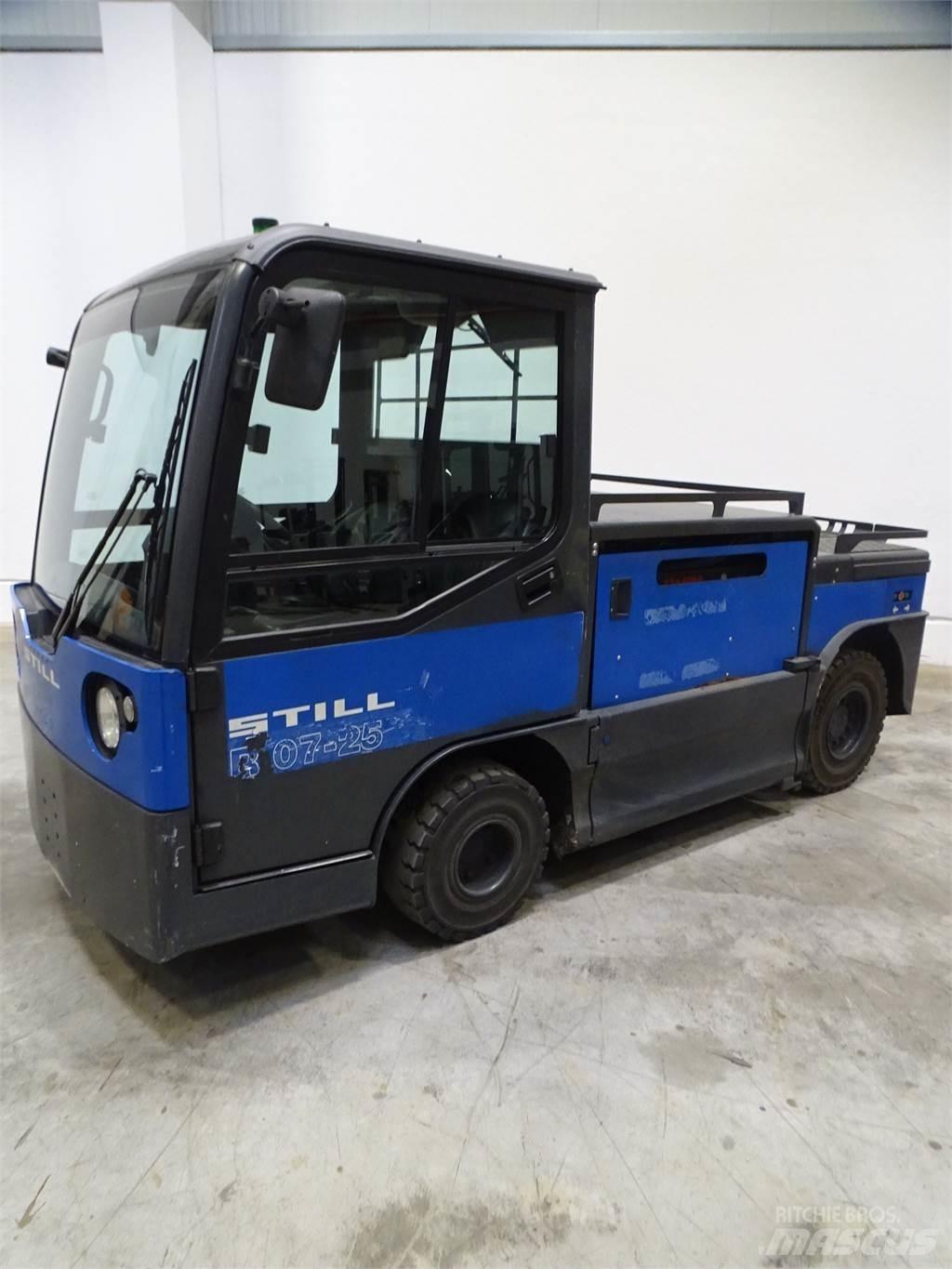 Still R07-25 Tow truck