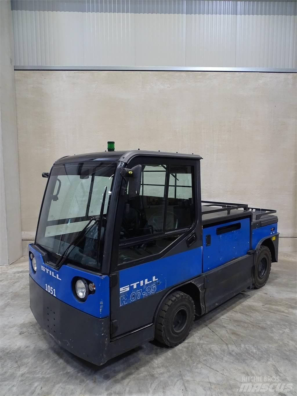 Still R07-25L Tow truck