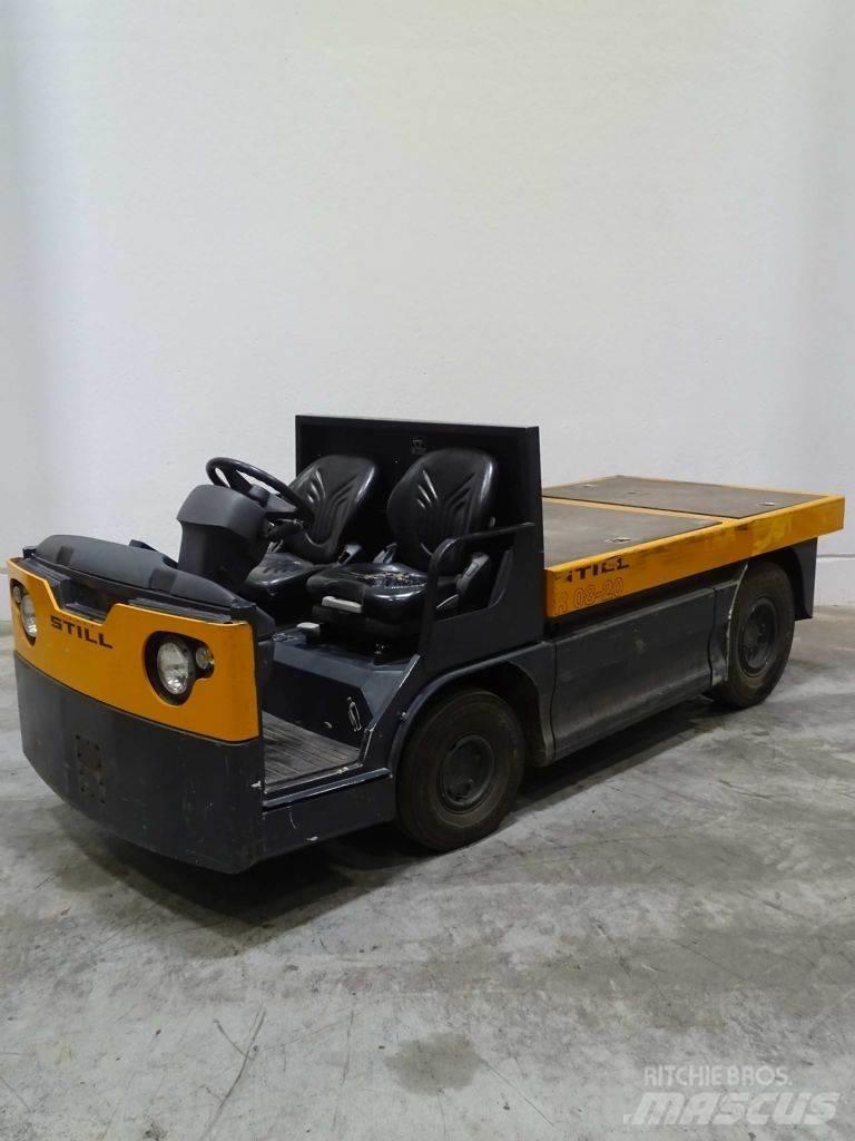 Still R08-20 Tow truck