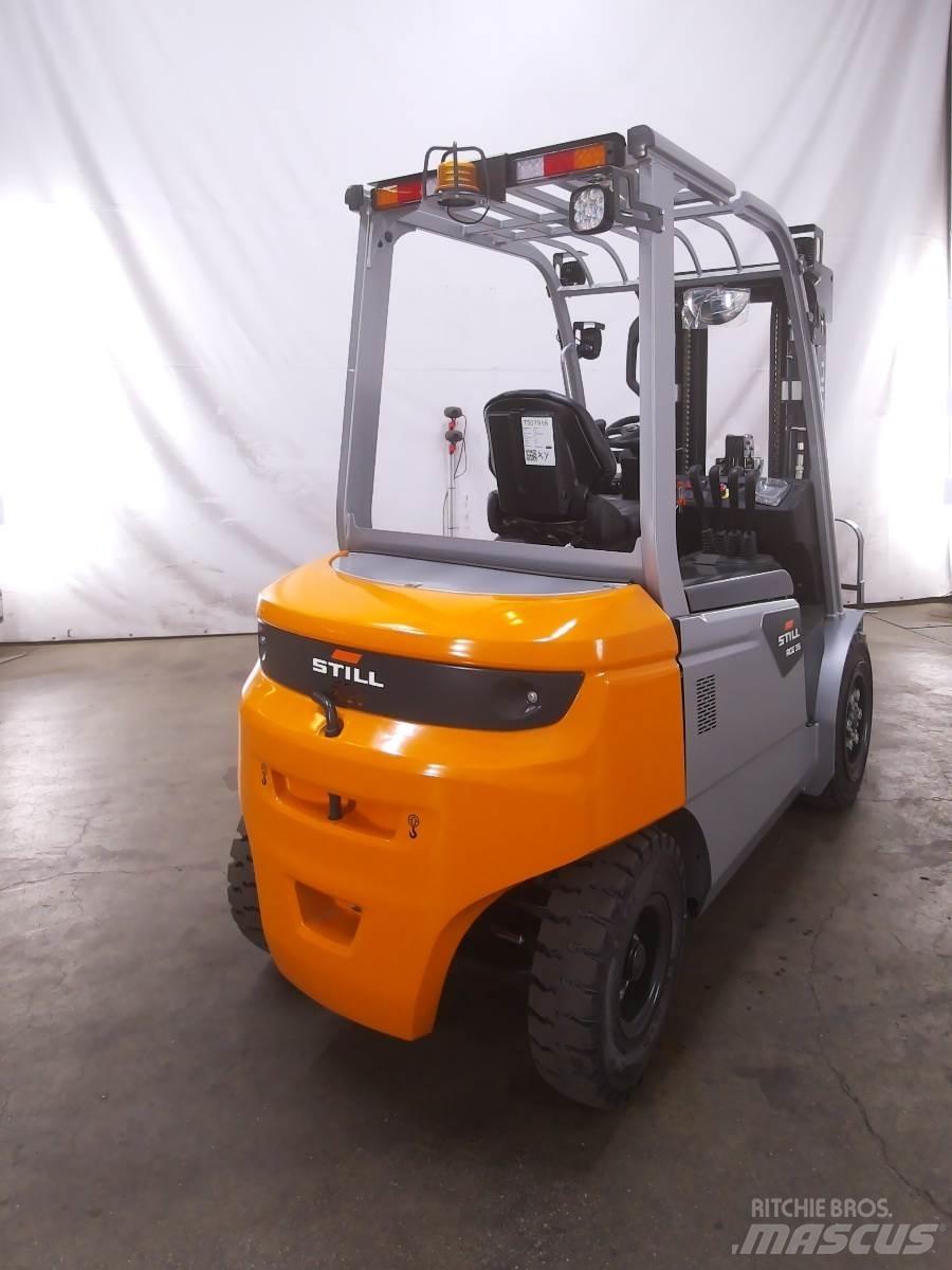 Still RCE35 Electric forklift trucks