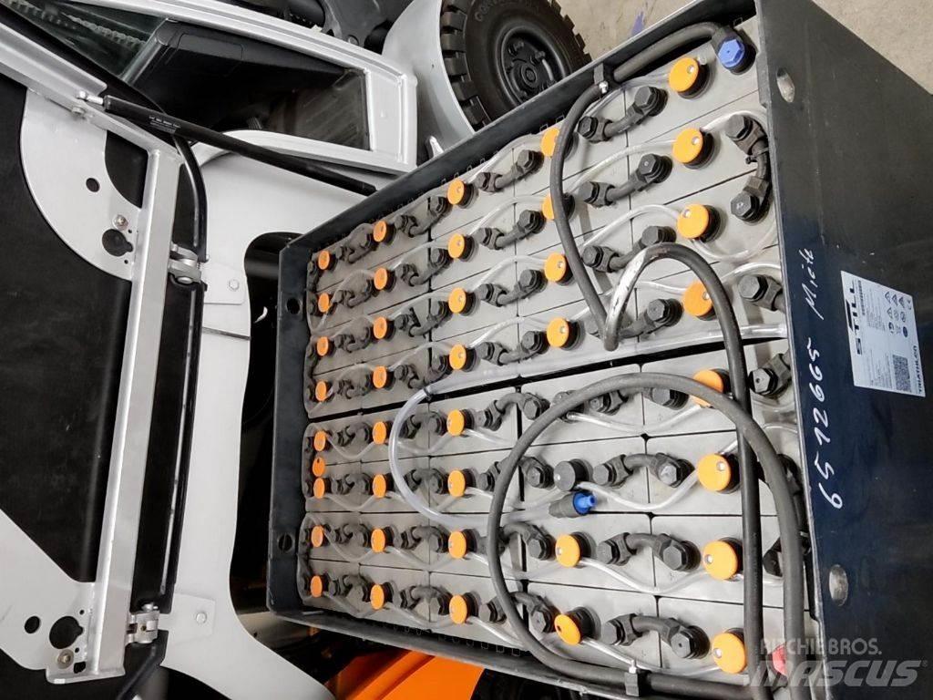 Still RX60-25 Electric forklift trucks
